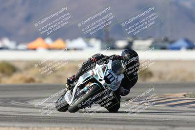 media/Dec-07-2025-CVMA (Sun) [[3e7d2de5dc]]/Race 7-Formula Lightweight Twins Shootout/